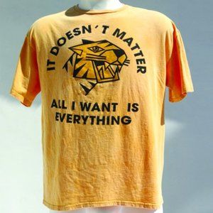 Sun faded t-shirt with vintage look.